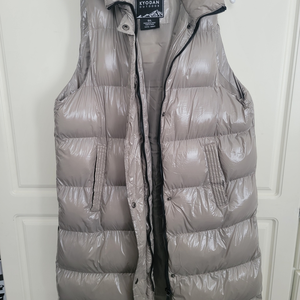 Kyodan Womens Shiny Gray Puffer Vest